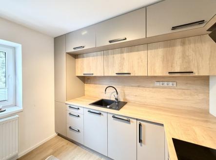 Pronájem bytu, 3+1, 94 m²