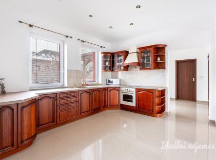 Pronájem domu/vily, 204 m²