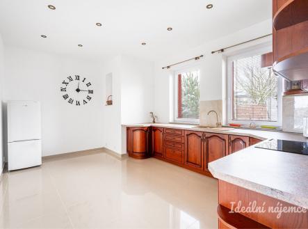 Pronájem domu/vily, 204 m²