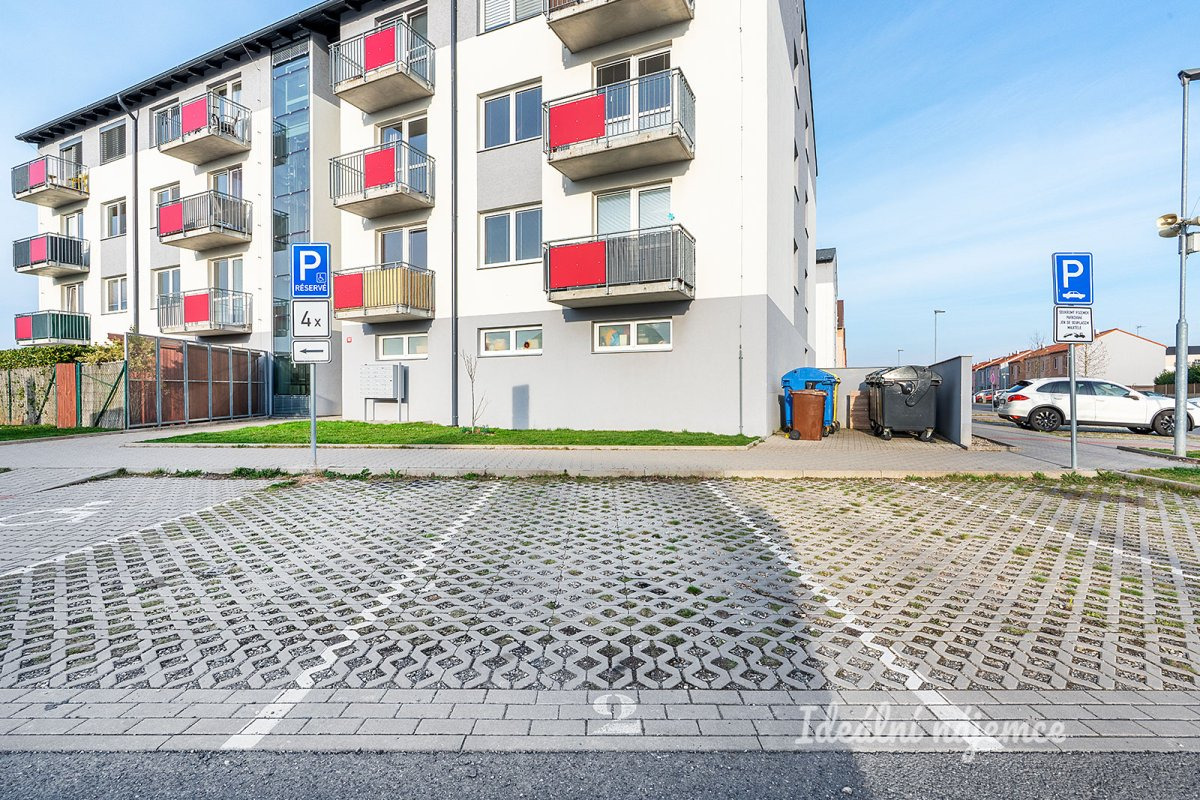 Pronájem bytu 2+kk, Bolzanova, Chýně,  52 m2