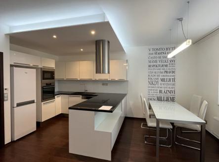 Pronájem bytu, 3+kk, 75 m²