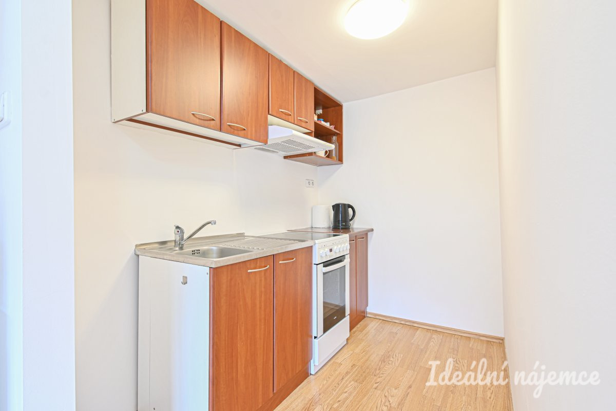 Podnájem bytu 1+kk, Osvobození, Adamov,  10.000 Kč/měs, 30 m2