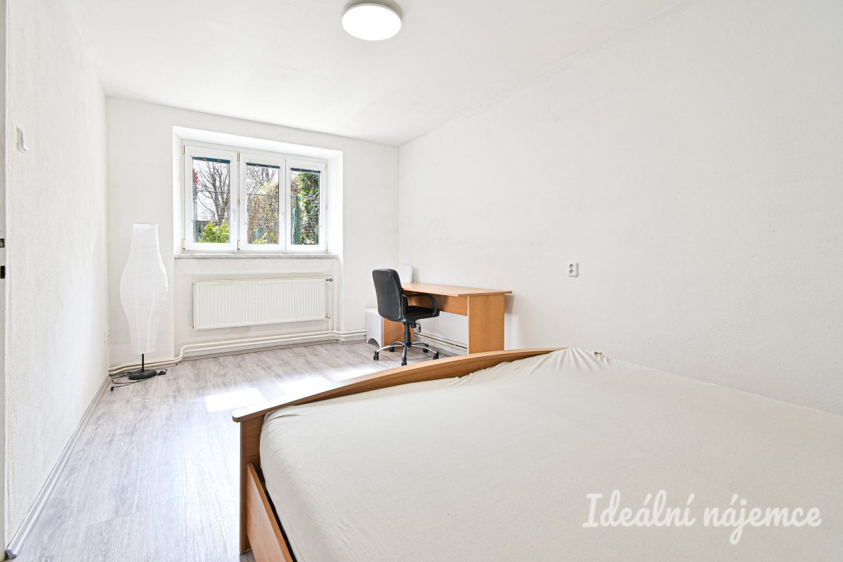 Pronájem bytu 2+kk, Berkova, Královo Pole,  18.000 Kč/měs, 41 m2