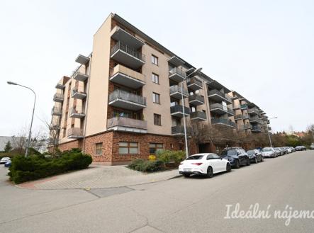 Pronájem bytu, 1+kk, 38 m²