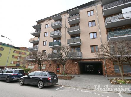 Pronájem bytu, 1+kk, 38 m²