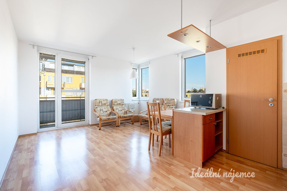Pronájem bytu 3+kk, Bechlínská, Letňany, 24900 Kč/měs, 68 m2