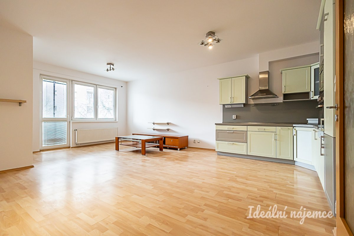 Pronájem bytu 2+kk, Na hroudě, Strašnice, 25900 Kč/měs, 72 m2