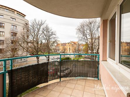 Pronájem bytu, 2+kk, 72 m²