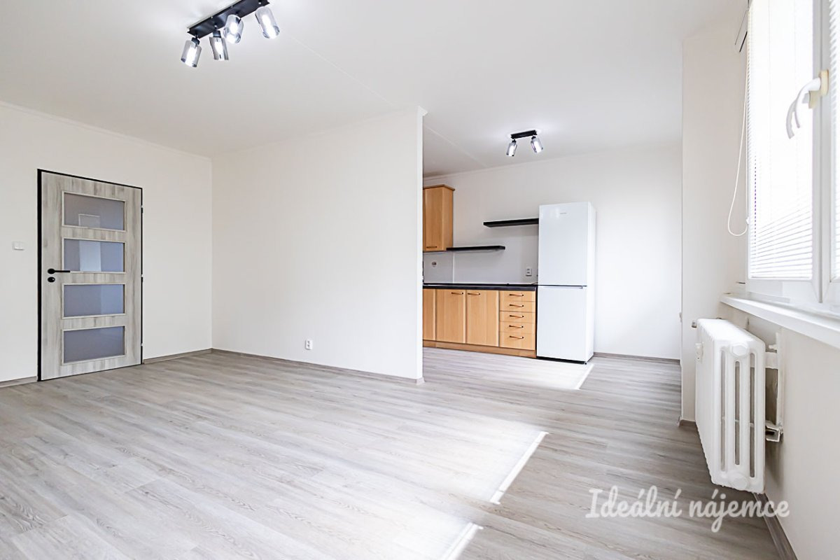 Pronájem bytu 3+1, Ravennská, Horní Měcholupy, 24900 Kč/měs, 74 m2