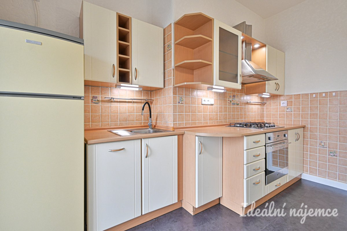 Pronájem bytu 2+kk, Palackého třída, Královo Pole, 22 000 Kč/měs, 60 m2