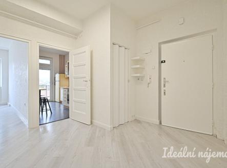 Pronájem bytu, 2+1, 60 m²