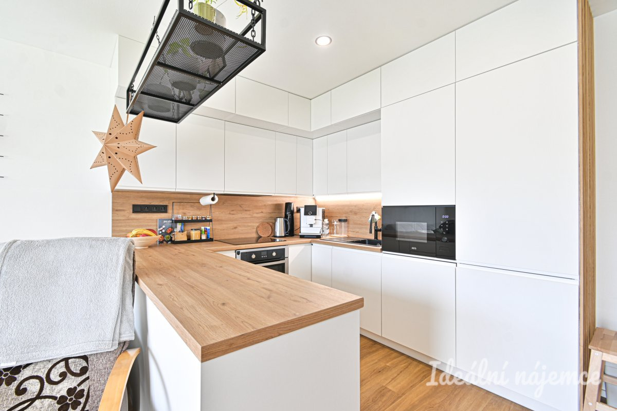 Pronájem bytu 3+kk, Čermákova, Starý Lískovec,  24.000 Kč/měs, 60 m2