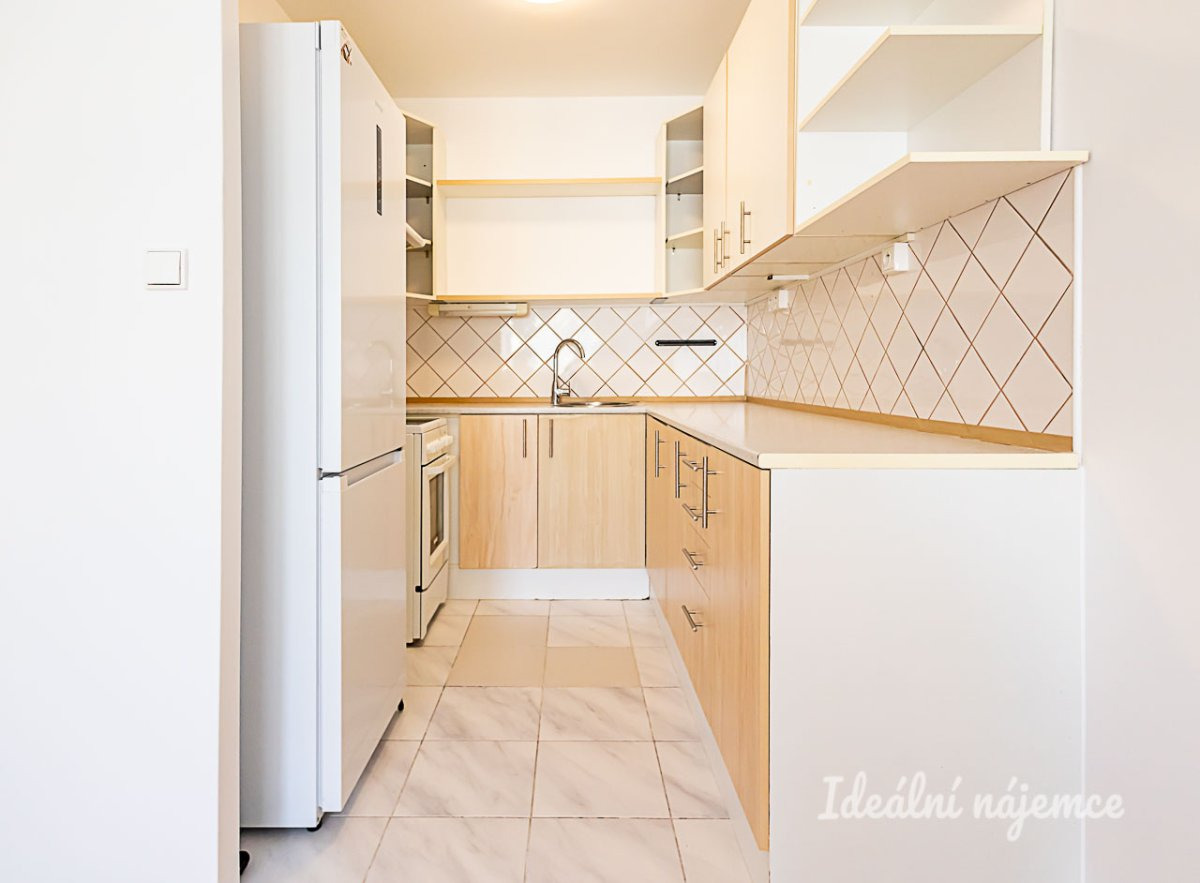 Pronájem bytu 2+kk, Nad Přehradou, Horní Měcholupy, 43 m2
