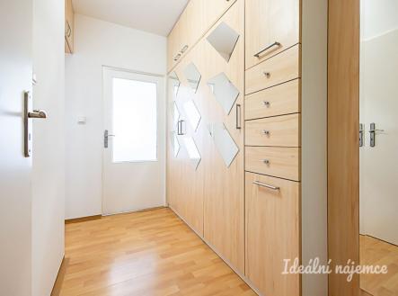 Pronájem bytu, 2+kk, 43 m²