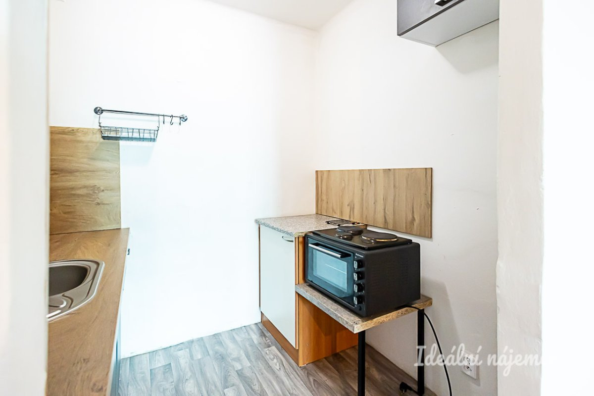 Pronájem bytu 2+kk, Záveská, Hostivař, 16900 Kč/měs, 38 m2