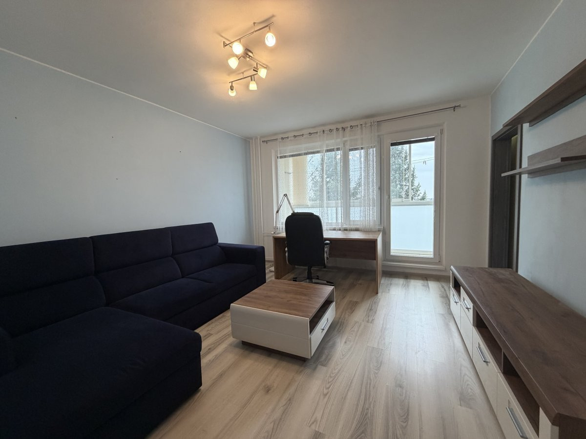 Pronájem bytu 3+1, Na Honech III, Zlín, 16000 Kč/měs, 63 m2