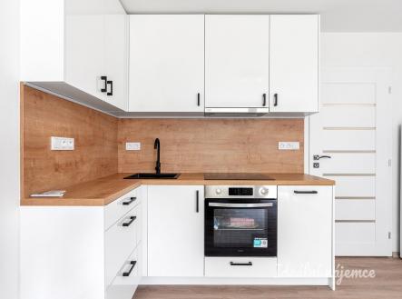 Pronájem bytu, 2+kk, 34 m²