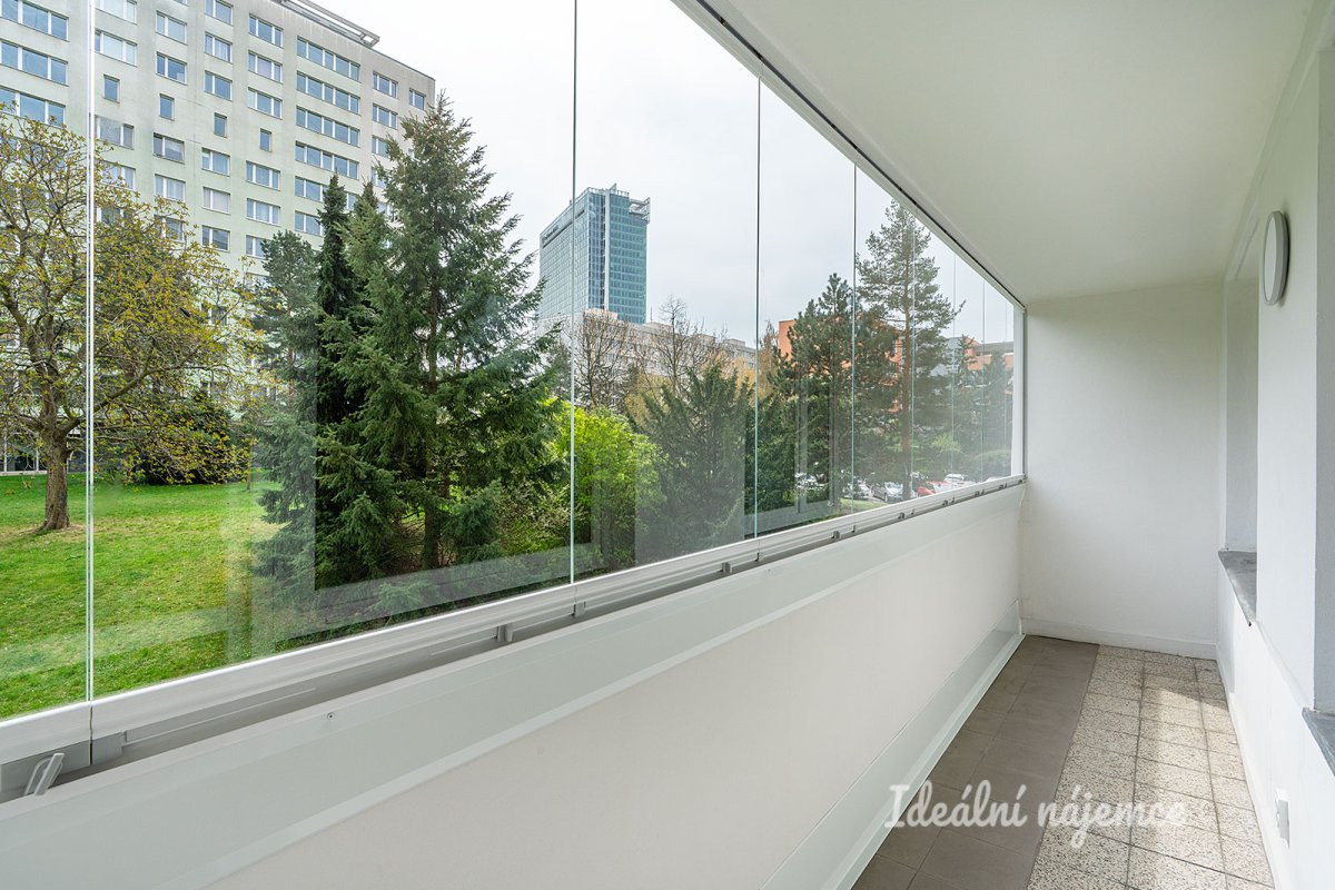 Pronájem bytu 2+kk, Kotorská, Nusle, 21900 Kč/měs, 34 m2