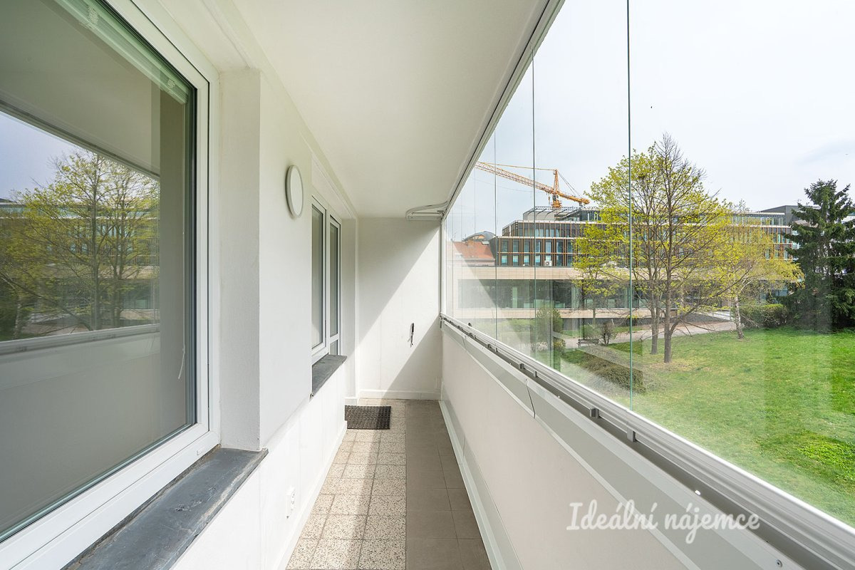 Pronájem bytu 2+kk, Kotorská, Nusle, 21900 Kč/měs, 34 m2