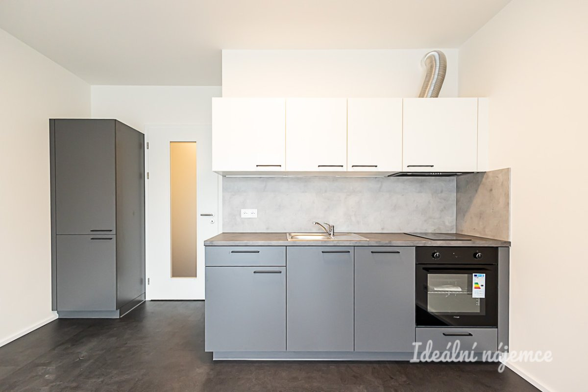 Pronájem bytu 1+kk, Poděbradská, Vysočany, 20900 Kč/měs, 31 m2