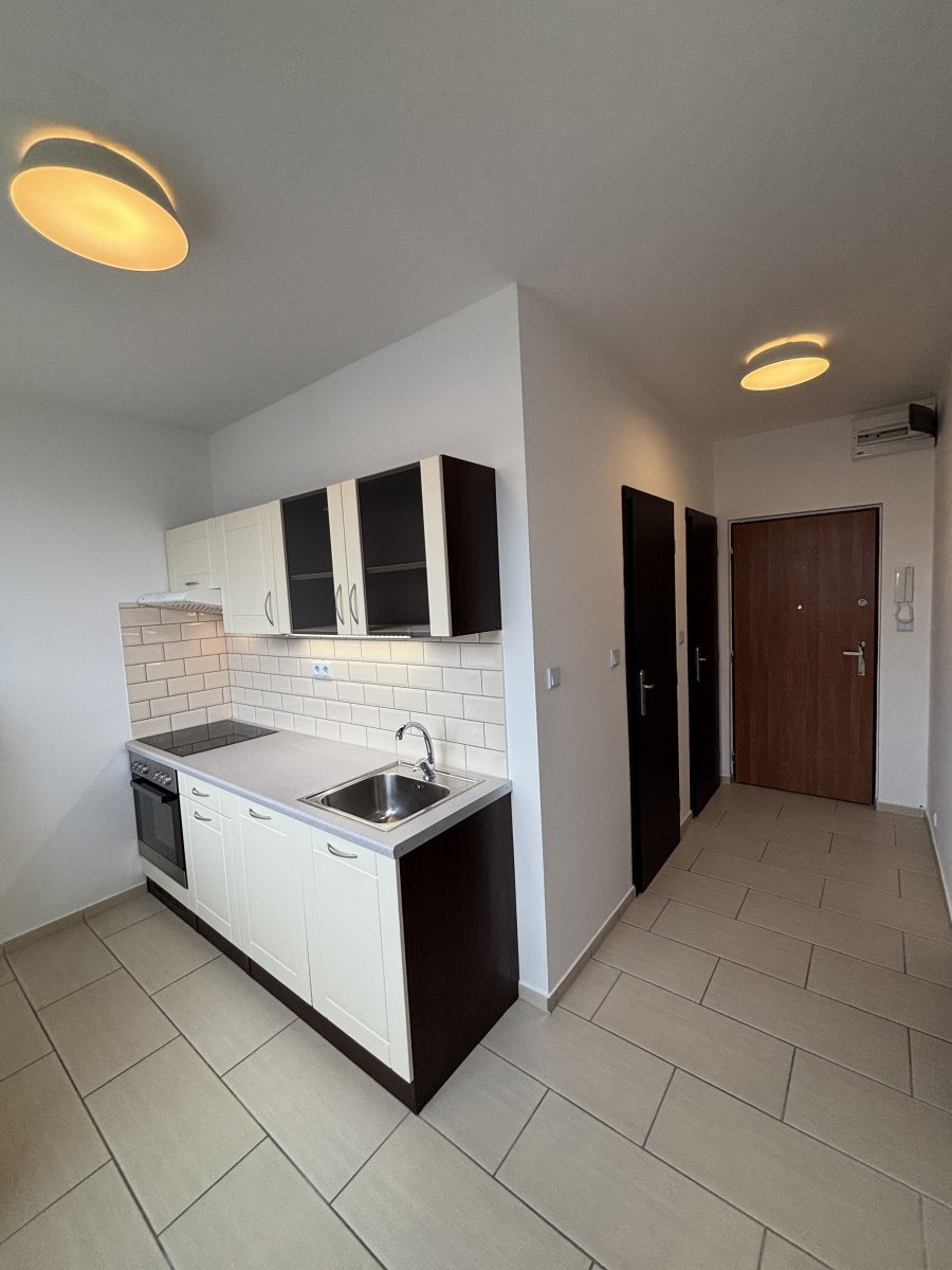 Pronájem bytu 1+1, Jana Masaryka, Nový Hradec Králové,  13.900,-Kč/měs, 33 m2