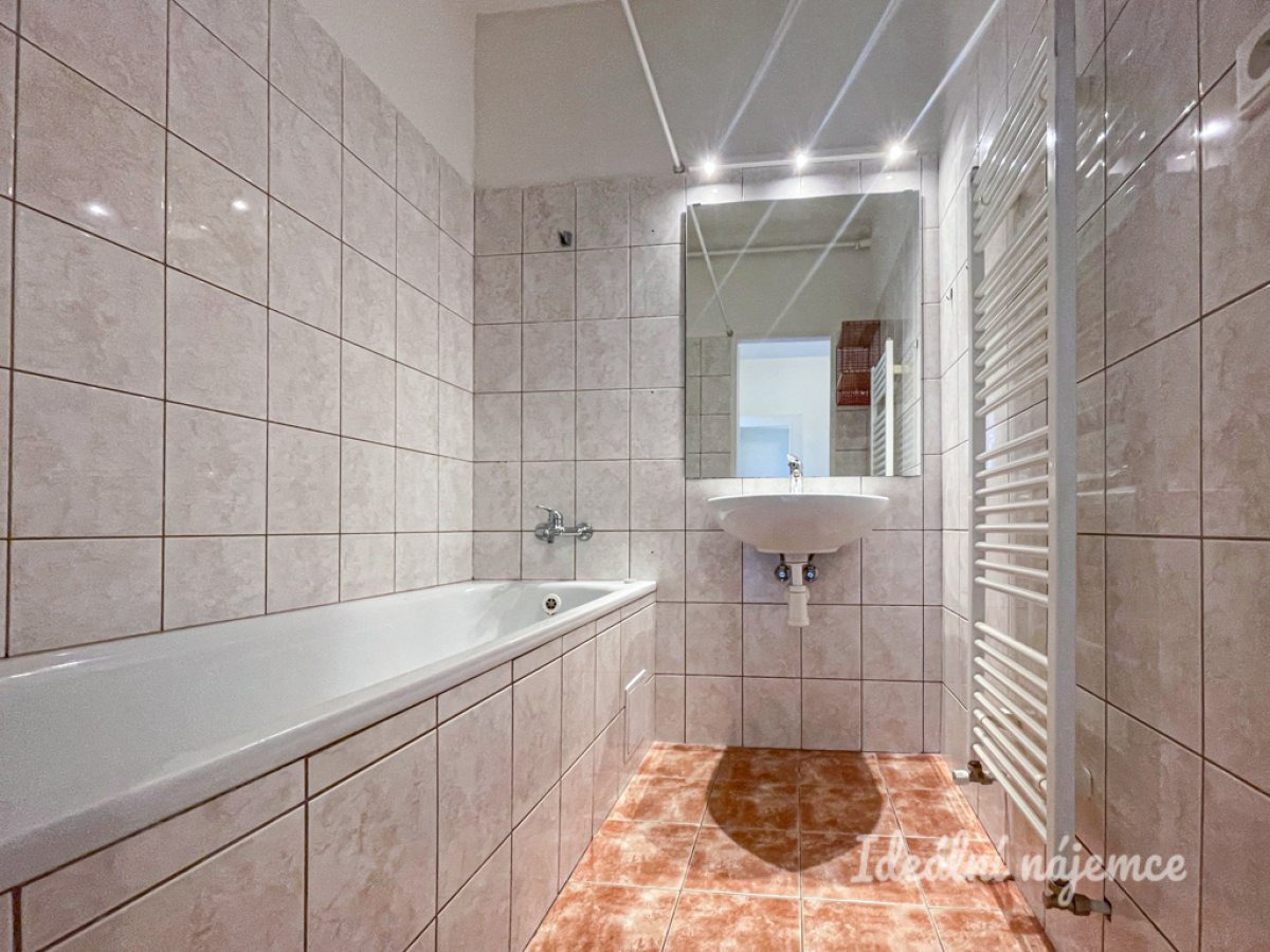 Prodej bytu 2+kk, 53 m² s balkonem, centrum Kuřimi