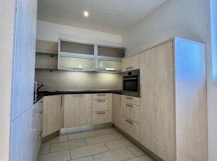 Pronájem bytu, 2+kk, 72 m²