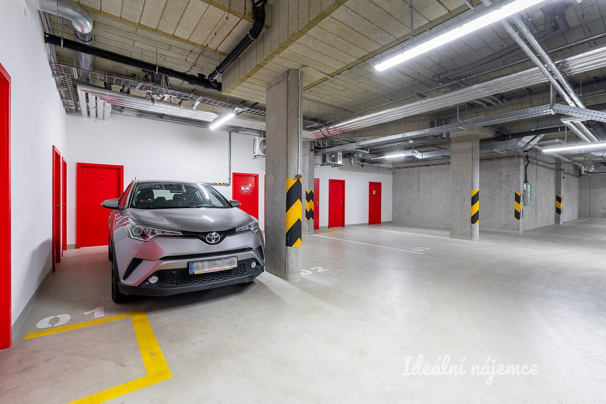 Pronájem bytu 1+kk, Plzeňská, Smíchov,  21 m2