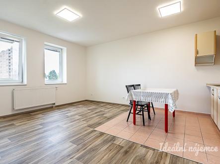 Pronájem bytu, 1+kk, 32 m²