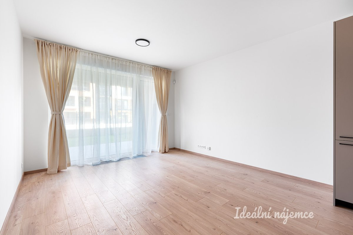 Pronájem bytu 1+kk, Domalípova, Hloubětín, 20.800 Kč/měs, 32 m2