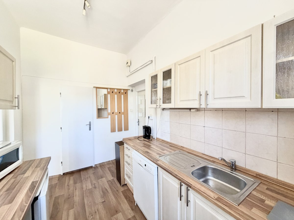 Pronájem bytu 1+1, 28. října, Liberec, 9900 Kč/měs, 36 m2