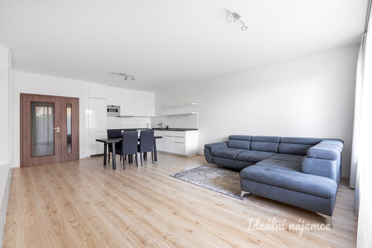 Pronájem bytu 2+kk, K Vystrkovu, Modřany, 71 m2