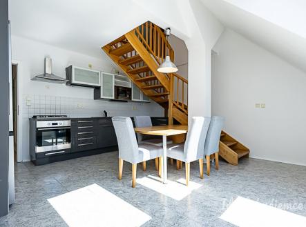Pronájem bytu, 2+kk, 55 m²
