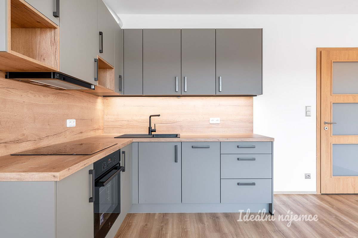 Pronájem bytu 3+kk, Honzíkova, Dolní Měcholupy, 29900 Kč/měs, 67 m2