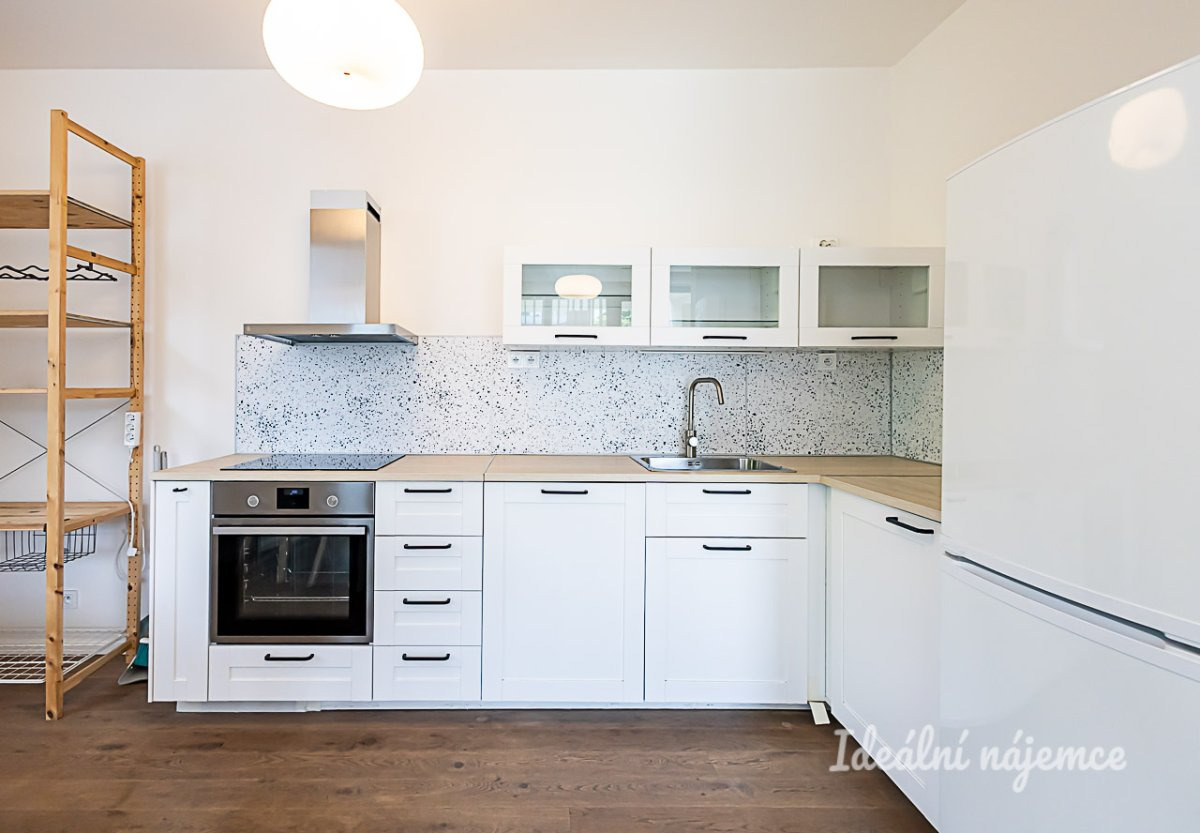Pronájem bytu 2+kk, Pod Děkankou, Nusle, 26900 Kč/měs, 59 m2