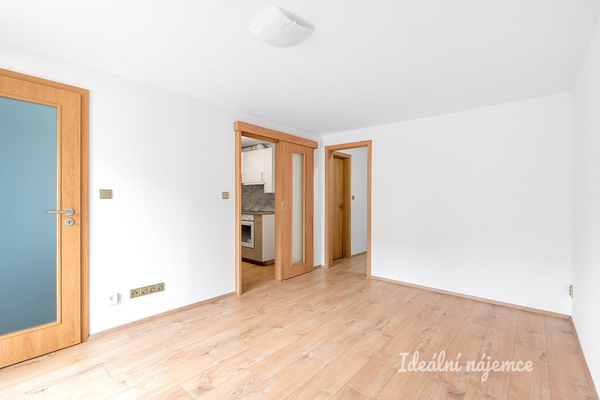 Pronájem bytu 1+1, Zahradní, Přezletice,  Kč/měs, 34 m2