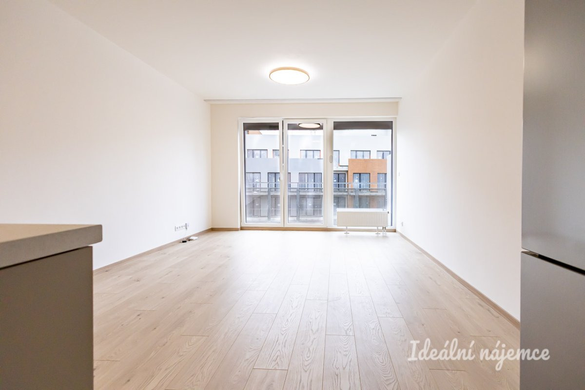 Pronájem bytu 1+kk, Gerstelova, Vysočany, 20900 Kč/měs, 32 m2