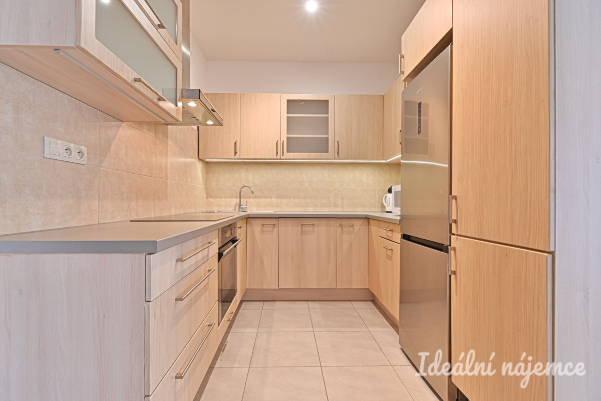 Pronájem bytu 2+kk, Langrova, Slatina, 20.900 Kč/měs, 64 m2