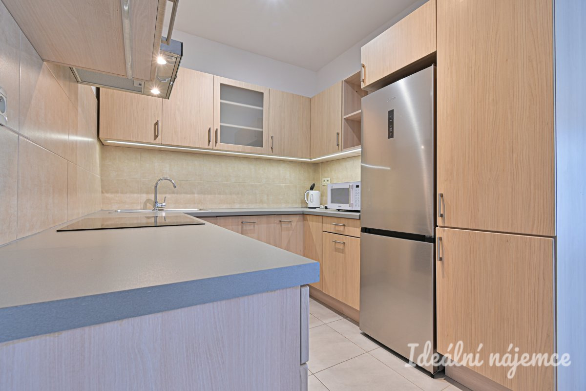 Pronájem bytu 2+kk, Langrova, Slatina, 20.900 Kč/měs, 64 m2