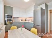Pronájem bytu, 3+kk, 81 m²