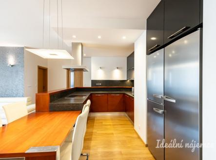 Pronájem bytu, 3+kk, 80 m²