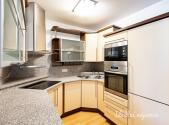 Pronájem bytu, 4+kk, 81 m²