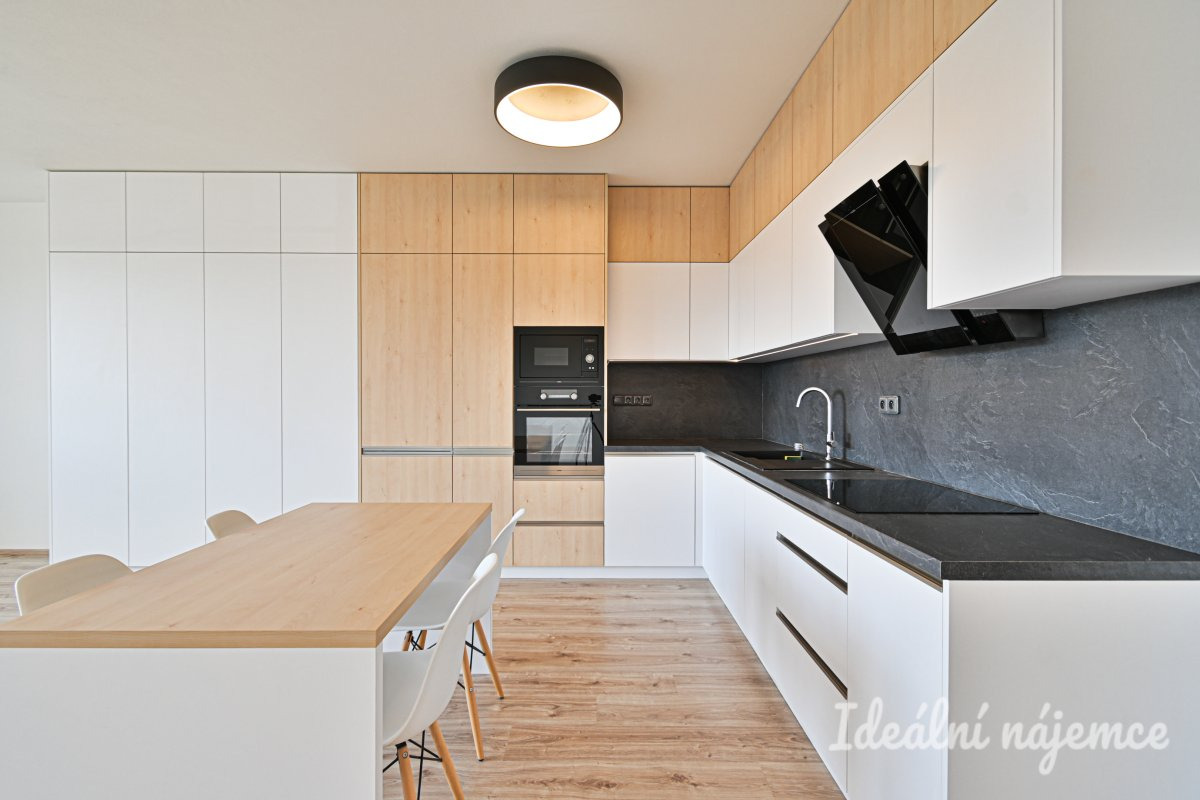 Podnájem bytu 1+kk, Slovanská, Slavkov u Brna,  15.900 Kč/měs, 57 m2 včetně parkování