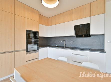 Pronájem bytu, 1+kk, 57 m²