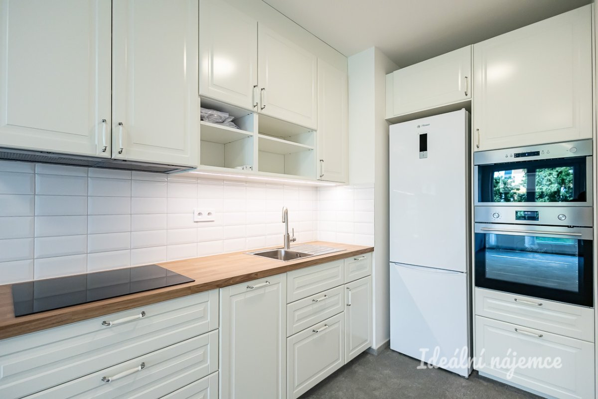 Pronájem bytu 2+kk, Gerstelova, Vysočany, 27900 Kč/měs, 52 m2