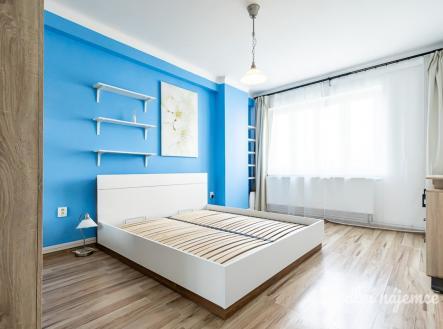 Pronájem bytu, 2+kk, 43 m²