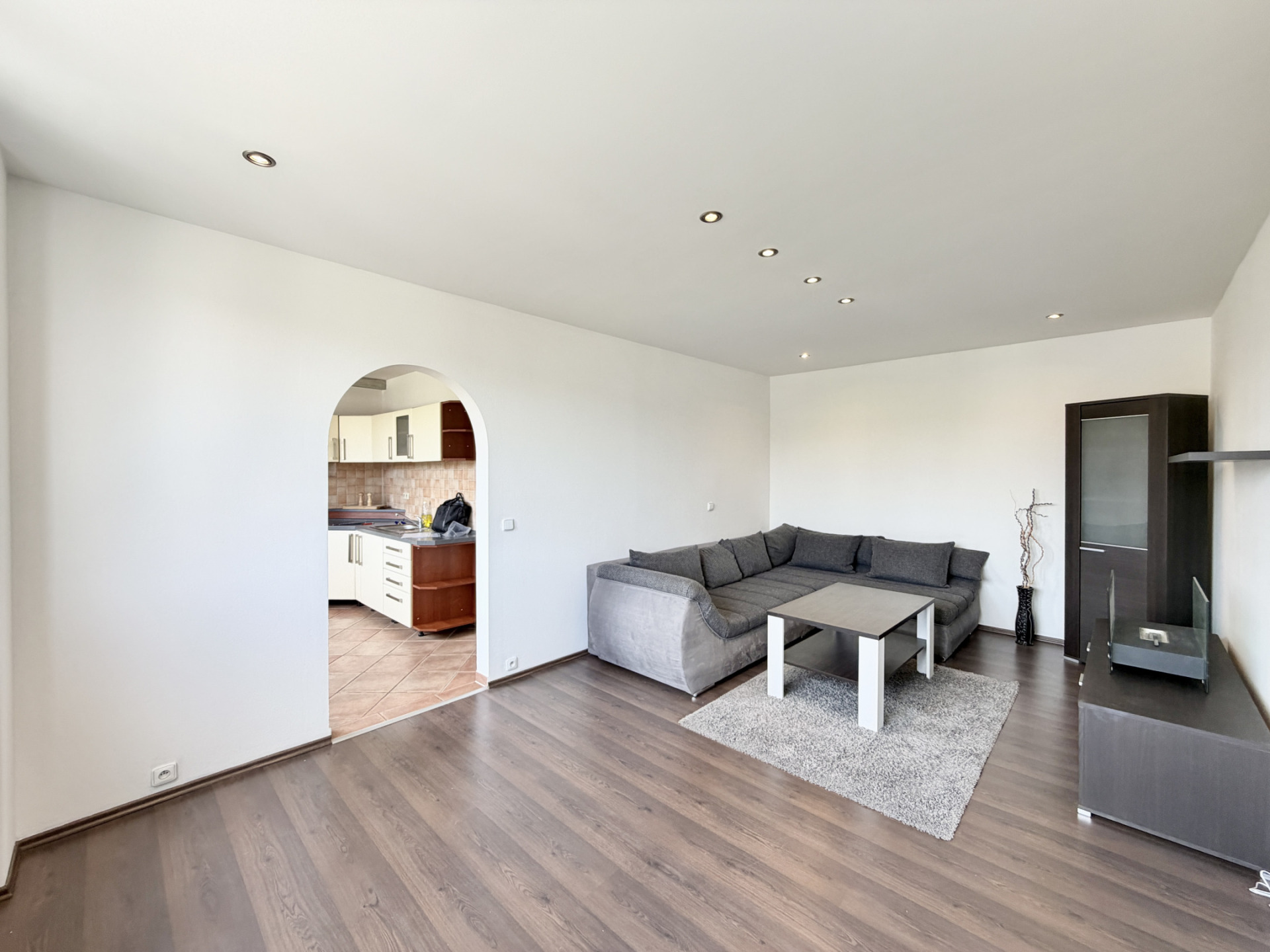 Pronájem bytu 2+1, Budovatelů, Jablonec nad Nisou, 15000 Kč/měs, 60 m2
