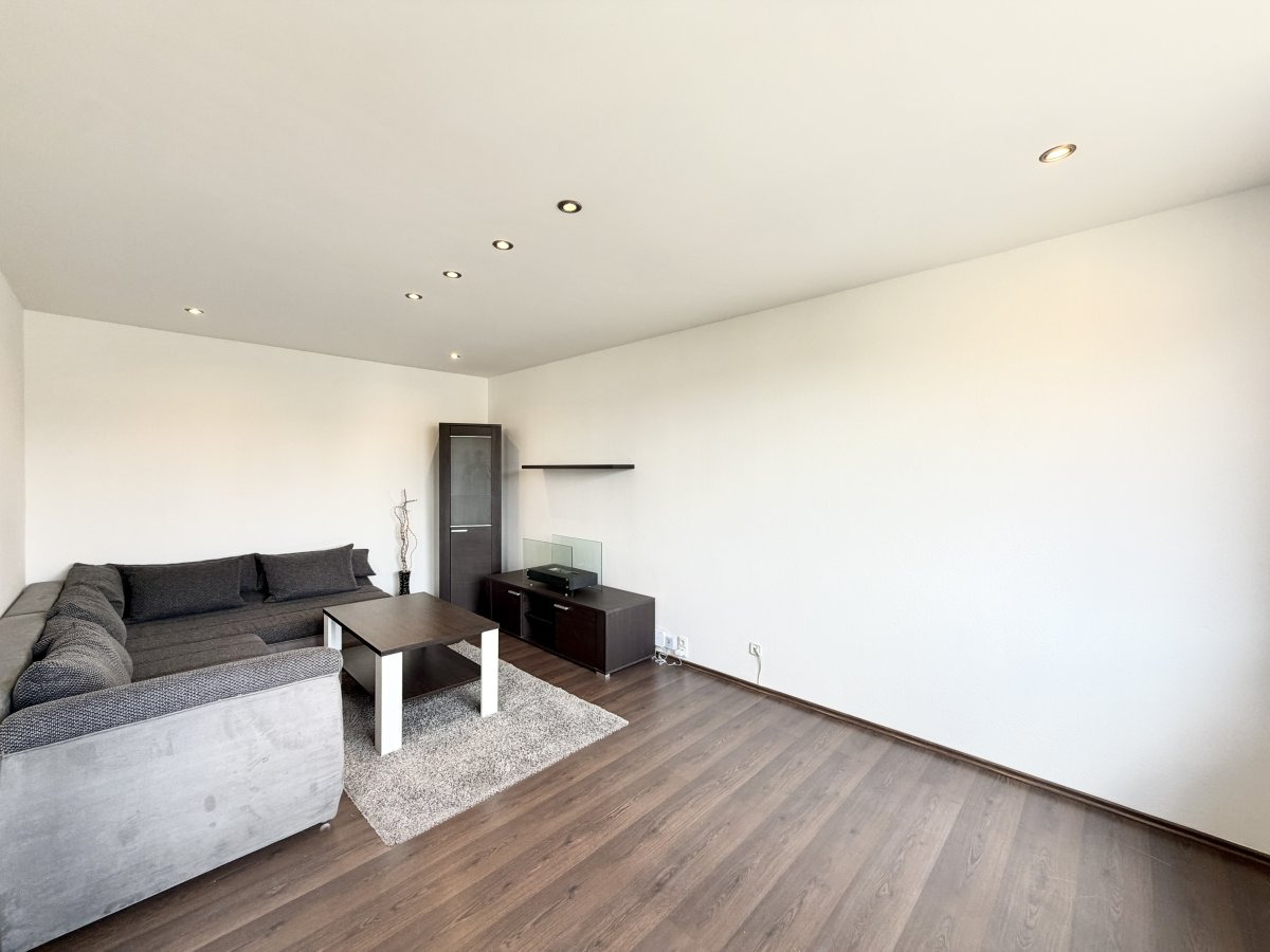 Pronájem bytu 2+1, Budovatelů, Jablonec nad Nisou, 14000 Kč/měs, 60 m2