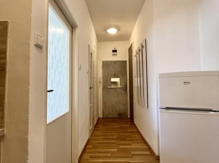 Pronájem bytu, 1+kk, 31 m²