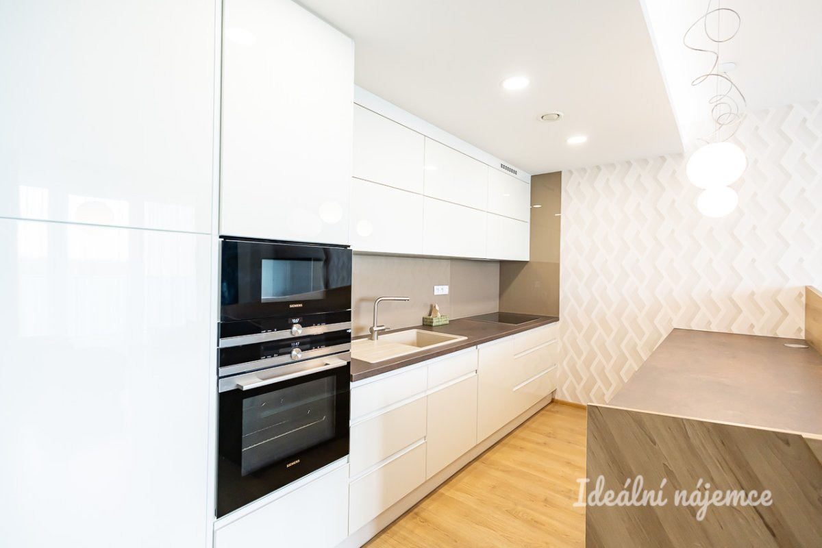 Pronájem bytu 2+kk, Chlebovická, Letňany, 67 m2